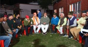 मंत्री गणेश जोशी ने केदारनाथ विधानसभा के सौडी गांव पहुंचकर पूर्व सैनिकों संग की चुनावी चर्चा, भाजपा प्रत्याशी के पक्ष में की मतदान की अपील