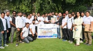उत्तराखंड स्थापना दिवस पर कृषि मंत्री गणेश जोशी ने 40 प्राकृतिकविदों को किया प्रमाणित