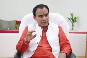 शिक्षा मंत्री धन सिंह रावत ने विभागीय अधिकारियों की थपथपाई पीठ, बेहतर काम का बज़ट के रूप में मिला ईनाम