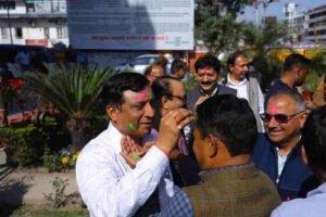 एमडीडीए उपाध्यक्ष ने अधिकारियों और कर्मचारियों संग मनाई होली, कहा – होली रंगों, भाईचारे और सकारात्मक ऊर्जा का पर्व