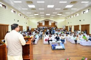 मुख्यमंत्री धामी ने वरिष्ठ नागरिकों और दिव्यांगजनों के साथ किया संवाद, सभी जनपदों में खोले जाएंगे वृद्ध आश्रम- मुख्यमंत्री