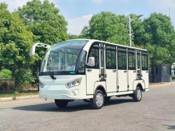 जनसुविधा और हरित परिवहन का संगम : देहरादून में सखी कैब बेड़े में शामिल होंगी आधुनिक मिनी ईवी बसें, जिला प्रशासन ने पूरी की तैयारी