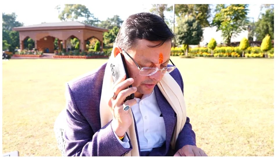 सीएम धामी ने एंजेल चकमा के पिता से की फोन पर वार्ता, एंजेल के हत्यारोपियों को सख्त सजा दिलाने का आश्वासन