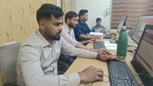 मुख्यमंत्री धामी की पहल से पेंशनरों को बड़ी राहत, घर बैठे हो रहा डिजिटल लाइफ सर्टिफिकेट सत्यापन