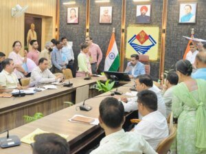 समाधान दिवस पर डीएम ने सुनी 171 फरियादियों की समस्याएं, अधिकांश मामलों का ऑन द स्पॉट निस्तारण