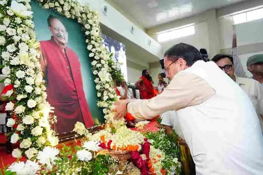 मुख्यमंत्री धामी ने पूर्व सीएम मेजर जनरल भुवन चंद्र खण्डूड़ी को दी श्रद्धांजलि; बताया शुचिता और राष्ट्रसेवा का प्रतीक