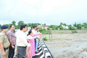 मानसून को लेकर विधानसभा अध्यक्ष ऋतु खण्डूडी ने मालन, सुखरौ और खोह नदियों का किया निरीक्षण, अधिकारियों को दिए सख्त निर्देश