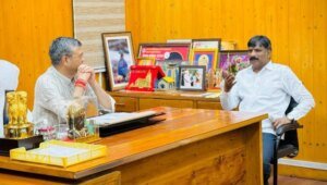 राज्यमंत्री श्याम अग्रवाल ने देहरादून के महापौर सौरभ थपलियाल से की शिष्टाचार भेंट, शहर के विकास कार्यों पर हुई विस्तृत चर्चा