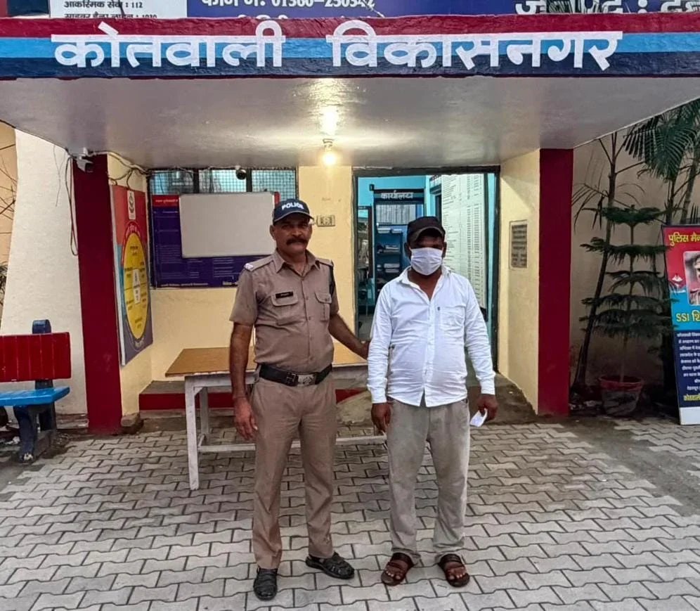 अवैध रूप से सट्टा खिलाने वाले अभियुक्त को पुलिस ने किया गिरफ्तार