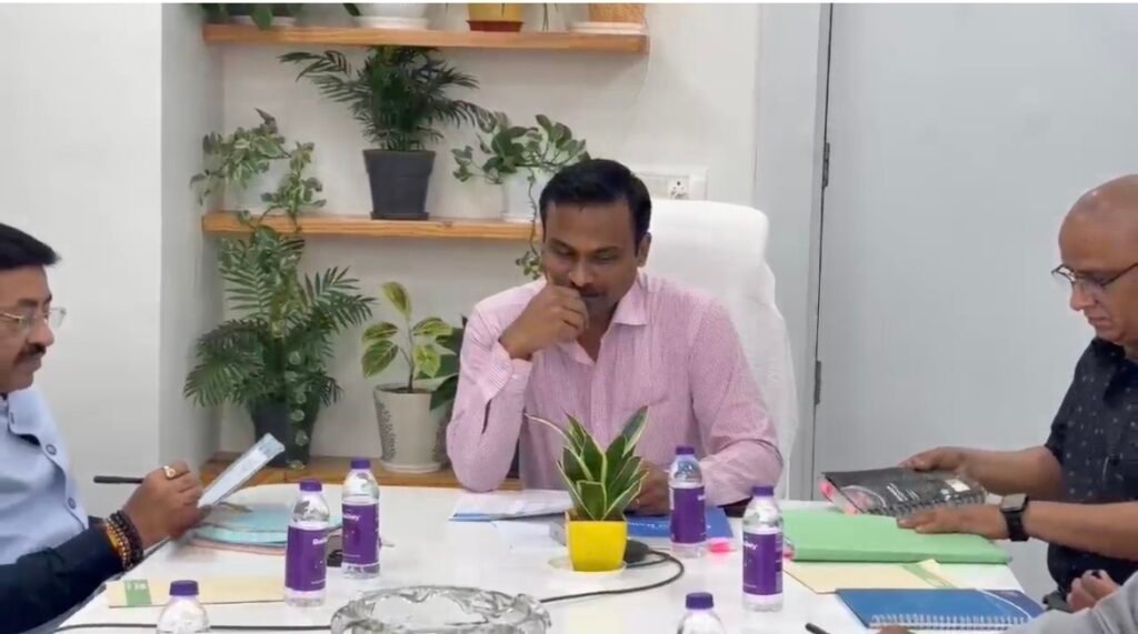 15 लाख नोटिसों पर हो चुकी सुनवाई,अपर मुख्य निर्वाचन अधिकारी ने राजनैतिक दलों को दी SIR पर विस्तृत जानकारी
