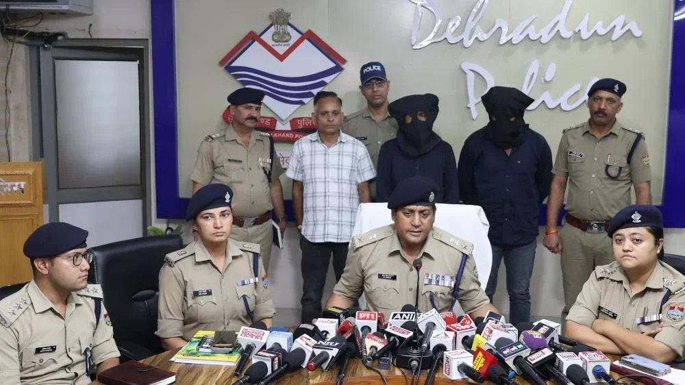 नीट यूजी में फर्जीवाड़े का खुलासा, MBBS दाखिले के लिए बनाए फर्जी स्वतंत्रता सेनानी आश्रित प्रमाण पत्र; 45 लाख रुपये में एडमिशन का सौदा, SIT ने दो आरोपियों को किया गिरफ्तार