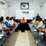 मुख्यमंत्री धामी ने युवाओं से देशभर में देवभूमि की संस्कृति, पर्यटन, स्थानीय उत्पादों और हस्तशिल्प की पहचान पहुंचाने का किया आह्वान