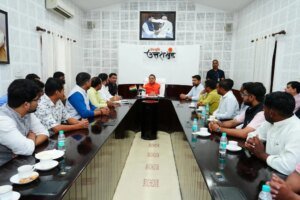 मुख्यमंत्री धामी ने युवाओं से देशभर में देवभूमि की संस्कृति, पर्यटन, स्थानीय उत्पादों और हस्तशिल्प की पहचान पहुंचाने का किया आह्वान