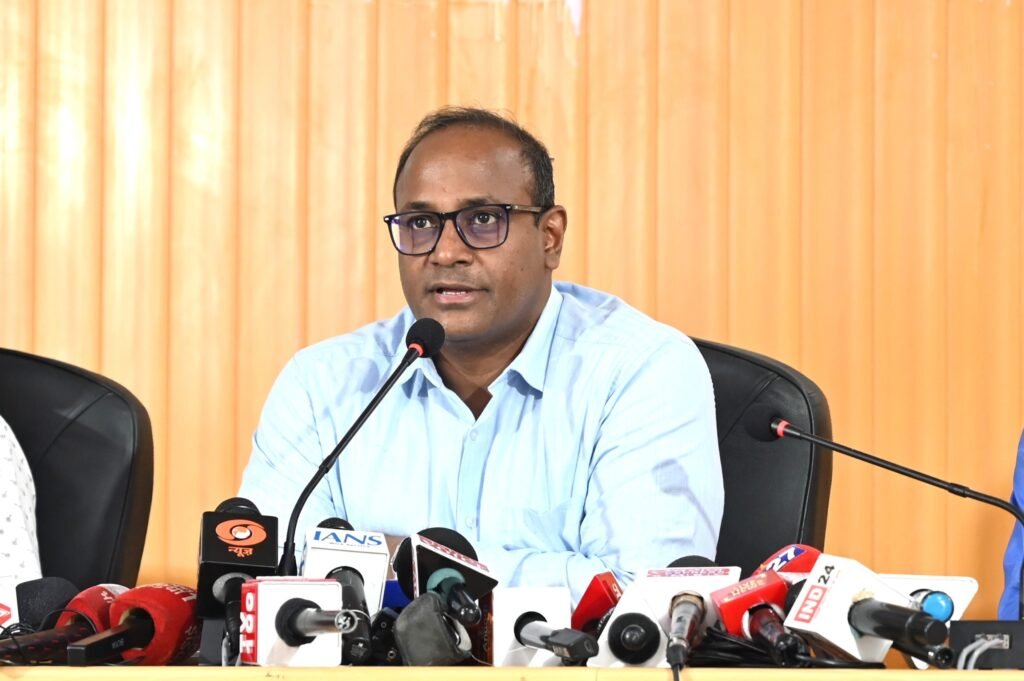 मतदाता सूची में नाम शामिल करने के लिए प्रदेश में चलेगा विशेष अभियान,   8 से 10 अक्टूबर तक सभी बूथों पर विशेष कैंप लगाएंगे बीएलओ !